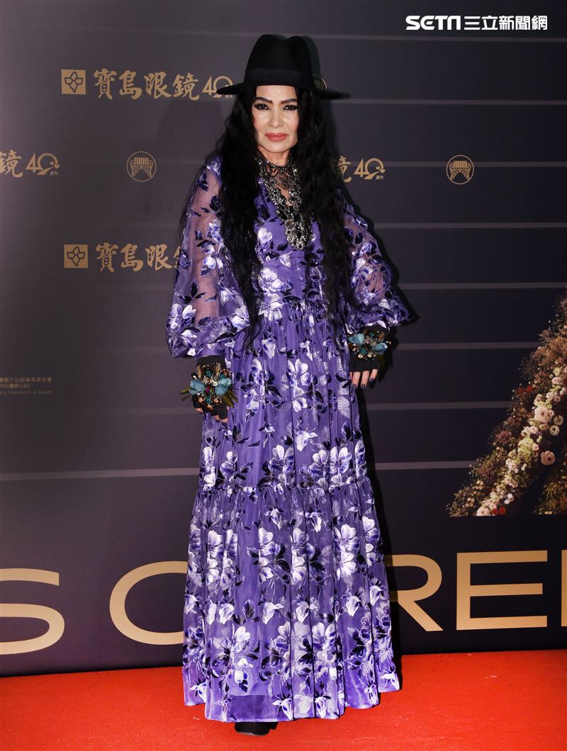 第31屆金曲獎星光背板歌手爭艷潘越雲。（記者邱榮吉.林聖凱/攝影）