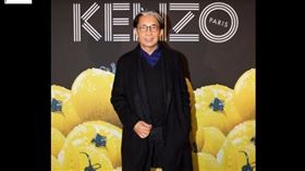 日本創立著名時尚品牌KENZO的高田賢三因感染武漢肺炎病逝，享壽81歲。(fb)