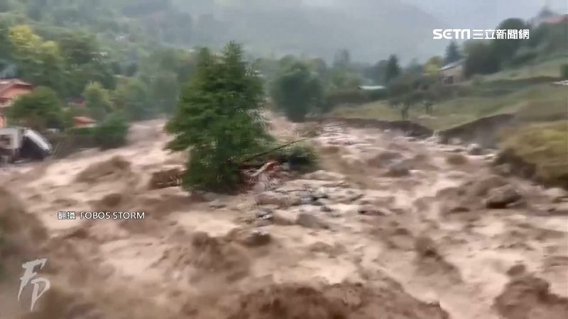 法義邊境遇末日大洪災　多村落淪孤島
