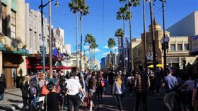 迪士尼樂園預計裁員2.8萬人，其中至少1/4是佛羅里達州迪士尼世界的員工。圖為加州橘郡迪士尼樂園。（中央社檔案照片）