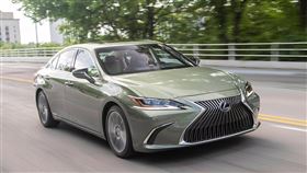 ▲Lexus ES300h（圖／Lexus提供）