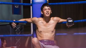 打噴嚏,柯震東,林依晨 Netflix提供