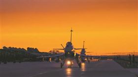 中國軍機起飛不到300公尺墜毀，原因竟是「遇鳥撞擊」（示意圖／翻攝中國軍網）