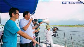 「臺灣三部曲」主場景屏東打造　潘孟安力挺導演魏德聖（左）執導史詩級電影「臺灣三部曲」，主場景選在屏東大鵬灣打造，5日下午舉行動工儀式，屏東縣長潘孟安（左2）也現身力挺。（米倉影業提供）中央社記者葉冠吟傳真　109年10月5日