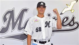 ▲陳偉殷加盟羅德隊記者會。（圖／美聯社／達志影像）