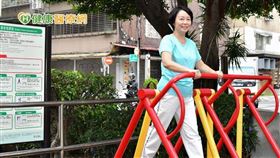 陳榮邦醫師表示，過去大家都著重於骨質密度低、行動不靈活、肌肉量下滑等單一問題的討論，但近年來國際趨勢建議將行動力作為一綜合性的評估，加入骨質密度、肌肉質量、平衡感、體脂肪量測量，呼籲熟齡族從50歲就要開始重視行動力，可有效提升銀髮期的生活品質。