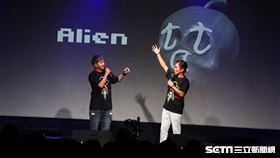 小鬼追思會，吳宗憲、Kid主持。（圖／滾石唱片提供）