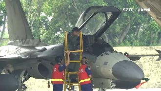 藍委批空軍不該休假　馮世寬一句反嗆