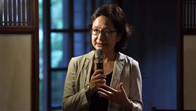 李靜宜新書追憶李登輝　故前總統李登輝在任期間的文膽李靜宜（圖），6日在台北發表新書「漫長的告別–記登輝先生，以及其他」，她在書中追憶李登輝鮮為外人知的樣貌。中央社記者王飛華攝　109年10月6日