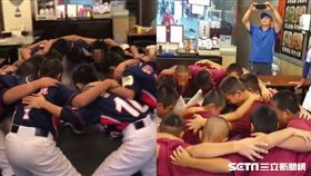 偏鄉少棒首來台中比賽，店家免費請吃炒飯／陳圓圓授權提供