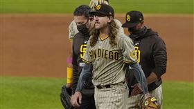 ▲教士先發投手克萊文傑（Mike Clevinger）季後賽首度先發投1局傷退。（圖／美聯社／達志影像）