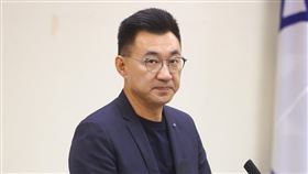 江啟臣出席國民黨中常會（2）國民黨23日下午舉行中常會，黨主席江啟臣（圖）呼籲中選會依法行政，儘速審查「公投綁大選公投」及「顧食安公投」兩項公投案。中央社記者謝佳璋攝　109年9月23日