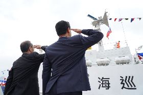 守護海疆32年　海巡福星艦光榮退役（