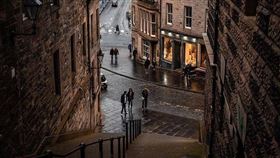 蘇格蘭武漢肺炎疫情升溫，都會區所有餐廳、酒吧將從9日傍晚6時開始停業，直到25日。圖為蘇格蘭街道一景。（圖／翻攝自facebook.com/visitscotland）
