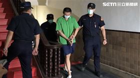 ▲桃園殺母剁頭案，高等法院重新開庭，裁定兇嫌梁崇銘羈押。（圖／記者楊佩琪攝）