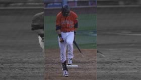 ▲瑞迪克（Josh Reddick）吞三振怒折球棒。（圖／美聯社／達志影像）