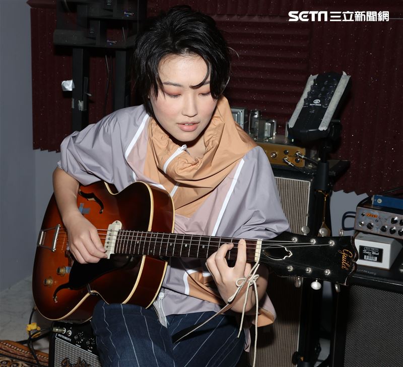 陳央三立新聞網專訪。（記者邱榮吉/攝影）