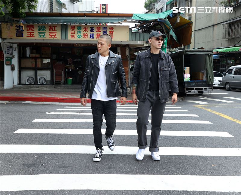 草屯囝仔三立新聞網專訪。（記者邱榮吉/攝影）