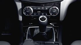 ▲賓士手排車（圖／翻攝自賓士官網）