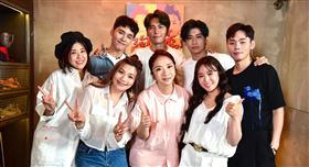 「這群人」來到陶晶瑩主持的「陶口秀」。（圖／迪克斯娛樂提供）