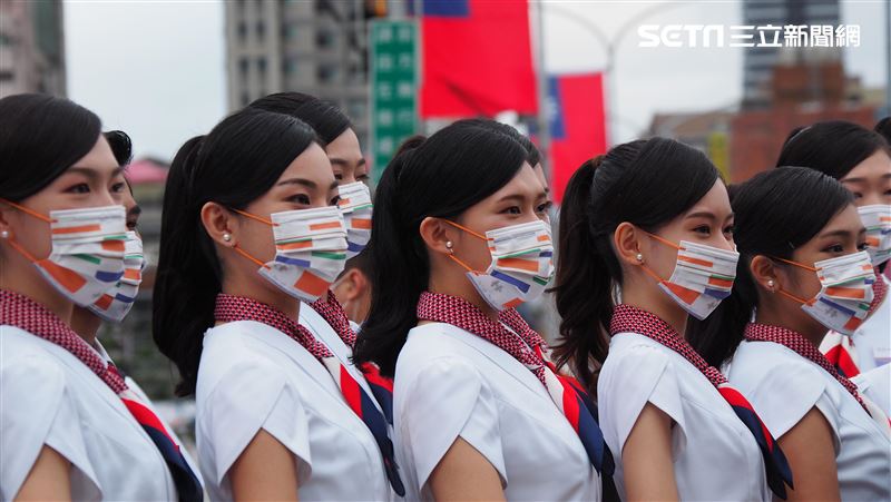 3校國慶金釵大PK　正妹吸睛全凱道