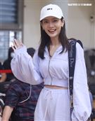 曾之喬為以愛之名-明星籃球公益賽加油。（記者邱榮吉/攝影）