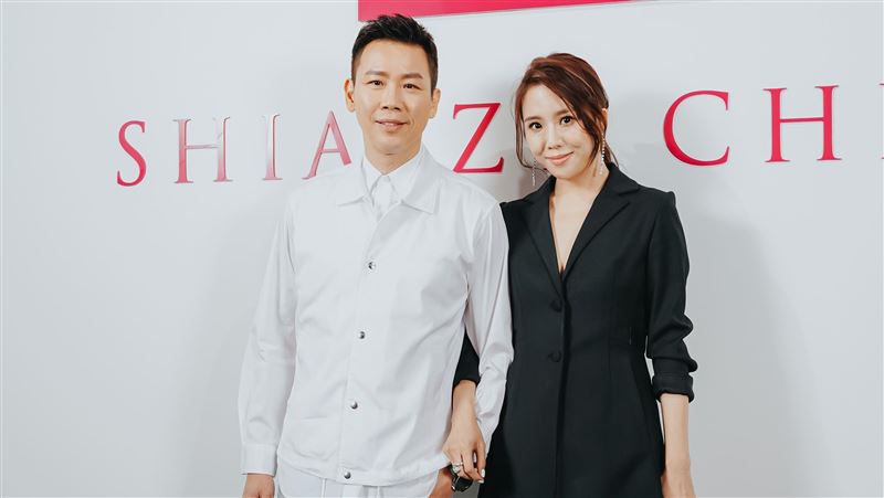夏姿睽違12年回台辦秀　名人搶朝聖