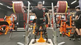 回想中槍…館長直呼「上天考驗」：內心還是滿滿殺人的衝動（圖／翻攝自飆捍臉書）