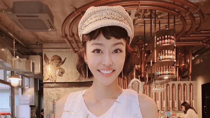 性感女星遭光頭男意淫　亮截圖喊告