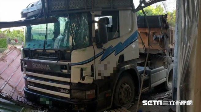 8旬嬤騎車鬼切　砂石車為閃她撞工地