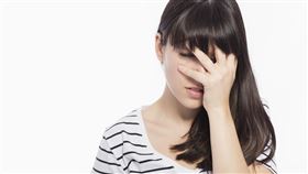 ▲丟臉,眼睛痛,頭痛,頭暈,感冒,分手,難過,情傷,傷心。（圖／by Freepik）https://www.freepik.com/index.php?goto=74&idfoto=2317315