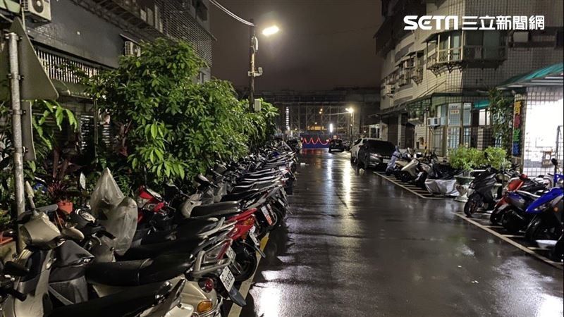 海軍官校生墜樓亡　父哭：才送他搭車