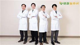 三總心臟外科團隊成員，左起：林宜璋醫師、柯宏彥醫師、蔡宜廷主任、許博順醫師