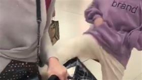 湖北武漢,地鐵站,少女,狠踹,野蠻,媽媽