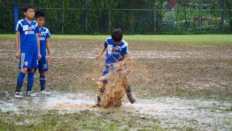這是全國性的水球比賽？　家長氣炸