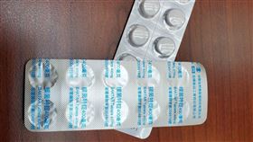 長庚醫院找出「磺胺類抗生素撲菌特錠(Baktar) 」的關鍵特殊基因及相關基因型，帶有特殊基因型的人使用，引發嚴重過敏的風險將會比一般人高出45倍，嚴重還可能致死。（圖／長庚醫院提供）