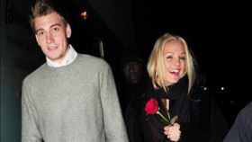 ▲前英超兵工廠王牌本特納聲稱職業球員在比賽前雇用性工作者很普遍。（圖／翻攝自推特）