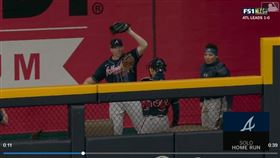 ▲勇士終結者莫蘭森（Mark Melancon）連2天在牛棚接到隊友的全壘打。（圖／翻攝自MLB官網）