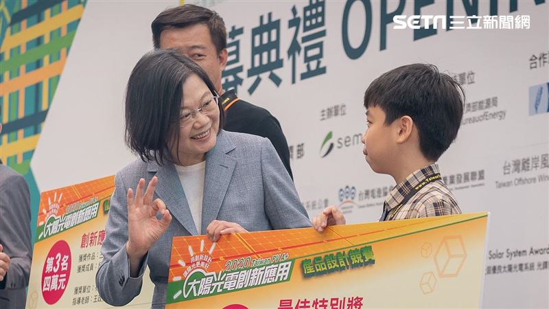 最重視再生能源的總統？小英笑回這句