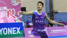 模擬東奧對抗賽　周天成對決王子維模擬東京奧運對抗賽羽球男單3日上演顛峰對決，由台灣羽球一哥周天成（圖）對上「羽球王子」王子維。中央社記者吳家昇攝　109年8月3日