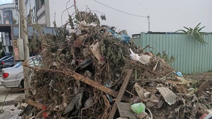 空地借鄰居使用　竟淪大型垃圾集中場