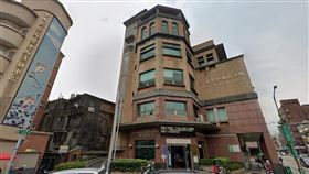 新北市金山區公所小編陳嘉緯猝死，勞動部勞保局15日認定符合過勞指引。（圖／翻攝自Google地圖網頁google.com/maps）
