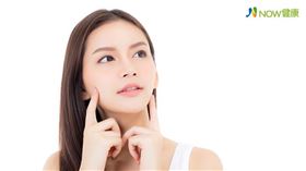 名家專用／NOW健康／美顏針是以中醫經絡學原理，施針當下除了讓臉部變美外，也可藉由患者的針刺反應，發現身體內部的問題，進而調理改善。(勿用)