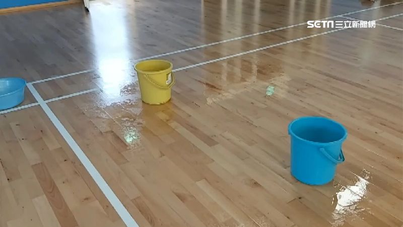 體育館花4千萬整修　連日豪雨竟漏水