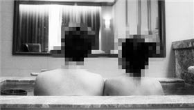 泡溫泉,網友,壞壞,女生,男生,純情