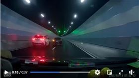 ▲大陸民眾隧道惡意「剪車」。（圖／翻攝自MONDEO車友會臉書）