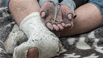 他因女兒這1句心軟　晚年差點流落街頭