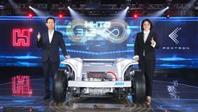 裕隆集團執行長嚴陳莉蓮
鴻海董事長劉揚偉（圖／鴻海提供）