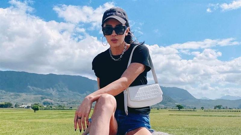 小禎曬美背曝骨裂　脊椎打針痛到飆淚
