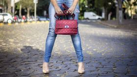 情侶,被綠,約炮,女友,昂貴包,攤牌,pixabay